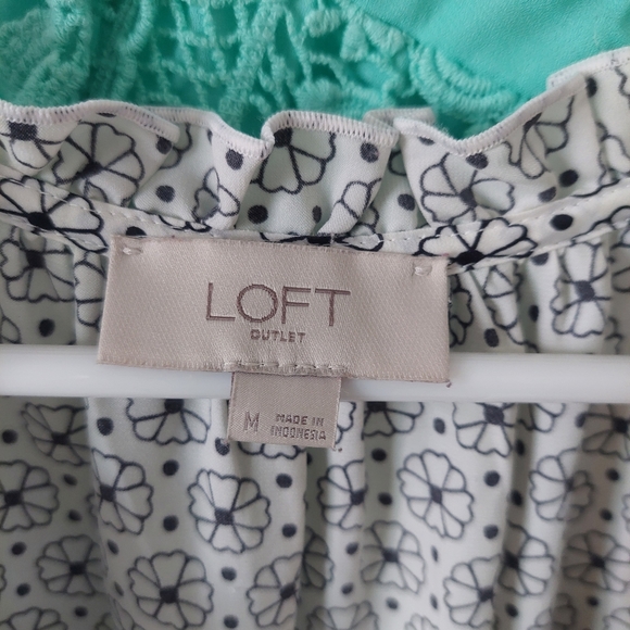 Lot of (3) Ruffled Tops/Blouses - Picture 3 of 5